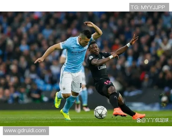 西甲激战：利物浦逆转巴黎圣日耳曼四比三红牌事件引发全场热议